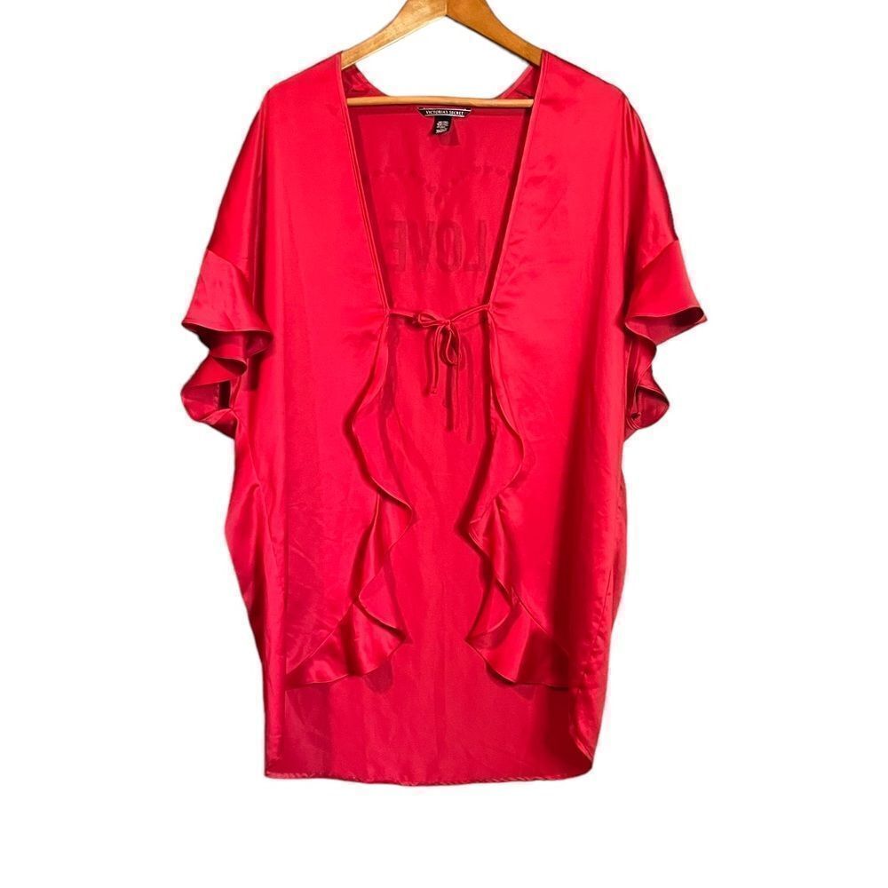 ‎Victoria’s Secret red short sleeve robe